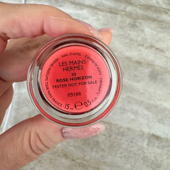 Hermès Coral Nail Polish - Picture 5 of 6